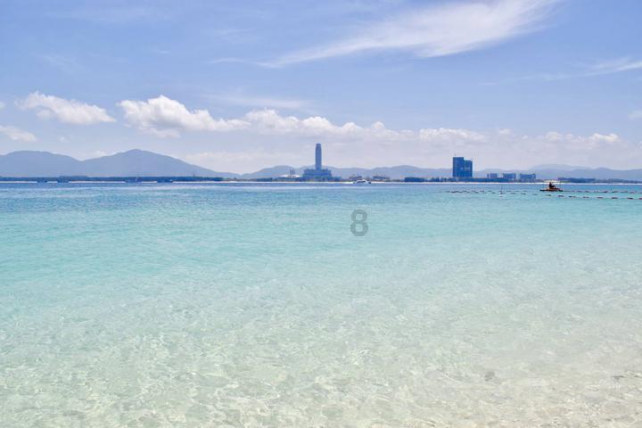想跟女朋友分手 她不同意 我跟她说我们分开一段时间 我觉得我们在一起只会互相拖累？游戏画面